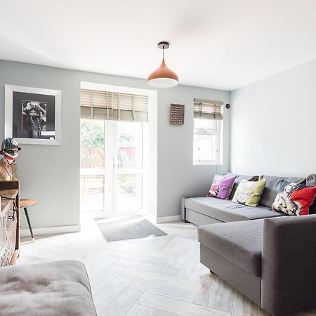 Second Nest Nine Elms Apartment London Exterior photo